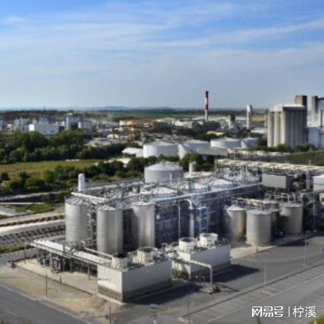 全球与中国二氧化硅纳米材料市场规划建议及发展状况调研报告2024(图1) 全球与中国二氧化硅纳米材料市场规划建议及发展状况调研报告2024(图1)