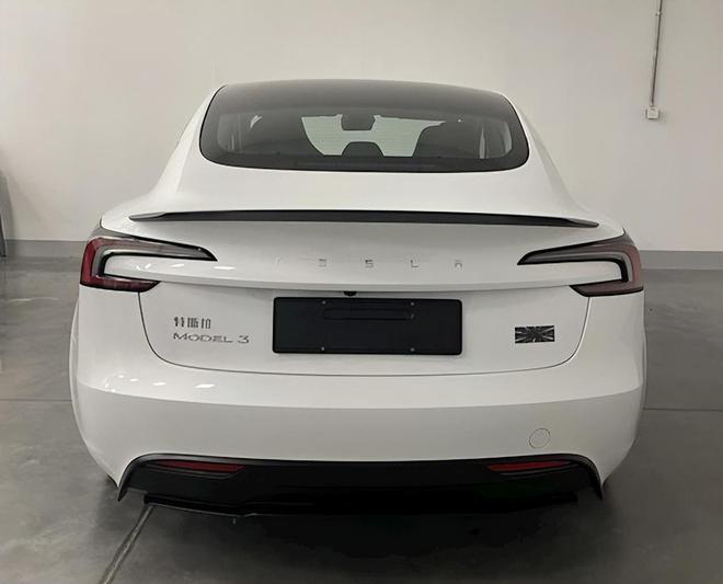 Model 3高性能全驱版来了;中国4月车企销量榜日系、德系销量大跌(图2) Model 3高性能全驱版来了;中国4月车企销量榜日系、德系销量大跌(图2)