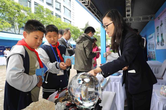 科技盛宴彰显科学风采！青岛市科技活动周播撒创新的种子(图6)